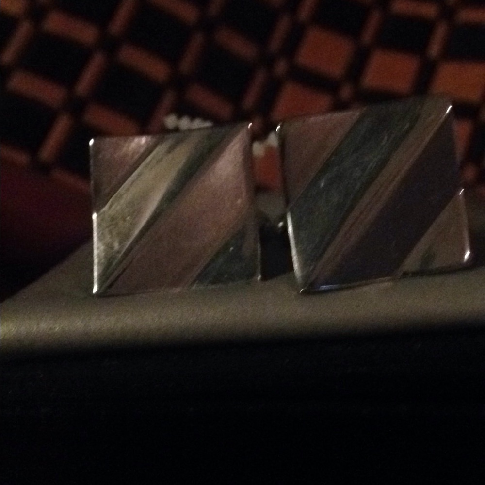 Men's cuff links